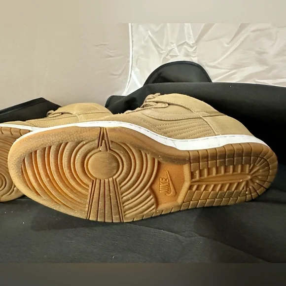 Nike Women's Sky-Hi Dunk wedge Sneakers in Tan size 8 - Picture 5 of 15